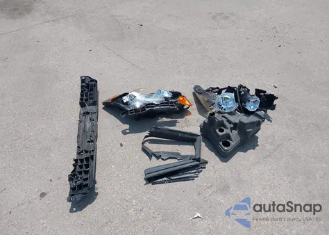 2010 Honda Accord Lxp z USA, uszkodzony, nr VIN 1HGCP2F43AA046479